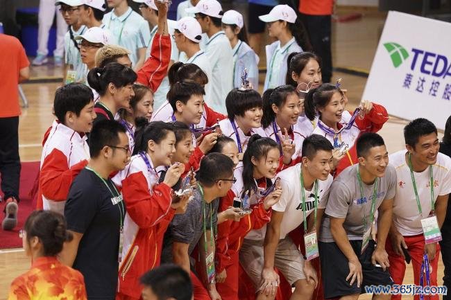 马龙王楚钦vs杨硕袁励岑 皆备统率力再现